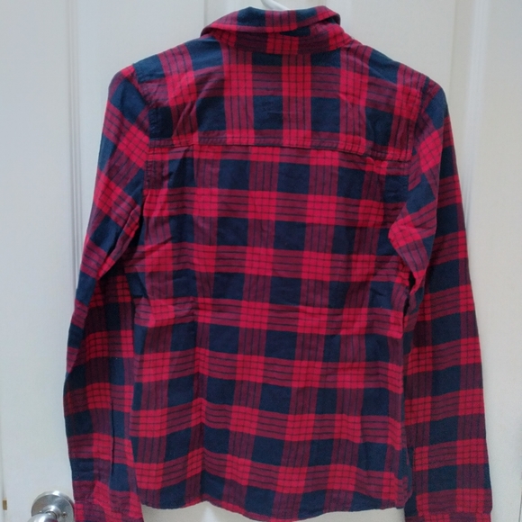 Hollister red navy plaid button up shirt, MEDIUM, new with tag - Picture 3 of 4